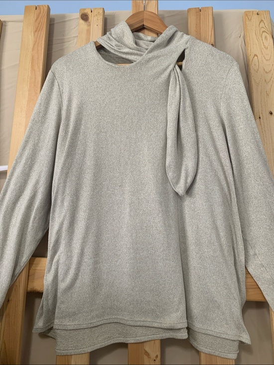 Bali Sweaters - Bali Cream Knit Pullover with Branded Neck Label